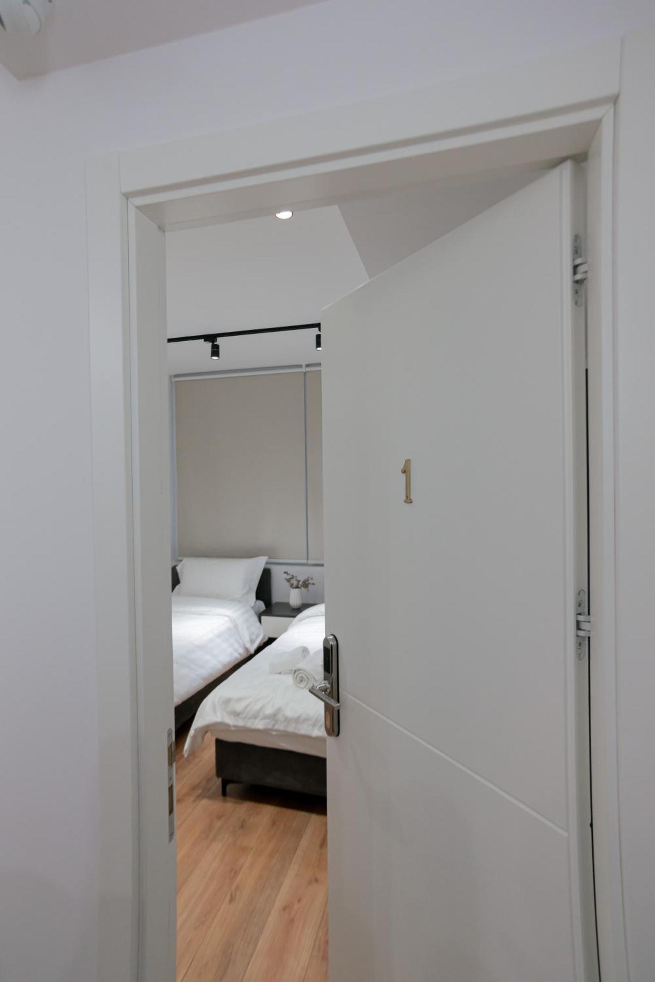 La Gioia Apartment Тирана Екстериор снимка
